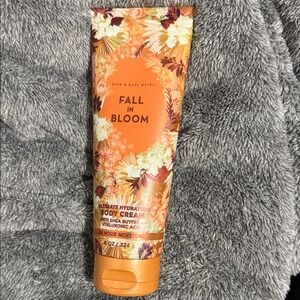 Bath & Body Works Fall in Bloom Body Cream - Orange Floral Packaging